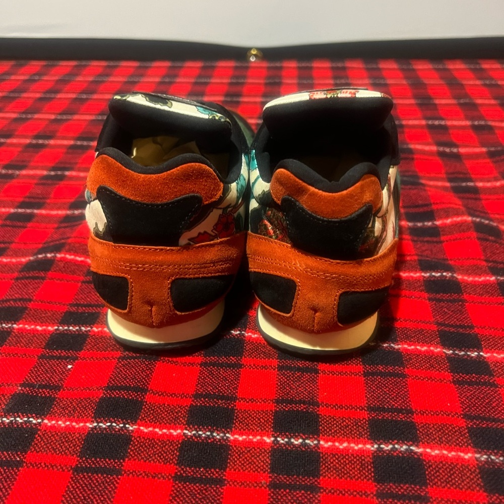 Balenciaga print and suede Stylish Multicolor women’s Sneakers - Picture 4 of 5